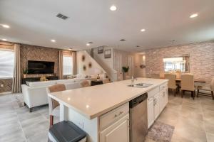 DLuxx Waterpark Resort Home Near Disney 1706
