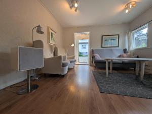 House. 80m2, near Lake, with car charge.