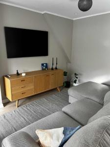 Stylish 3BR Home with Hot Tub Near Reykjavík
