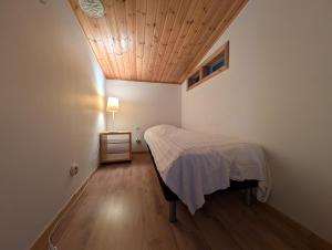 House. 80m2, near Lake, with car charge.