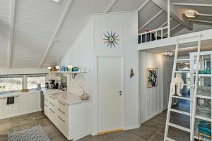 Holiday Home With Extraordinary Sea View At Røsnæs