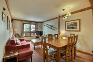 Arc 1950, Appartement 3 chambres Duplex 8 pers, Vue Montagne, Sauna, Hammam, Jacuzzi, Piscine extérieure chauffée