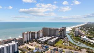 Oceanfront 1BR Beach Cove Resort Sleeps 4