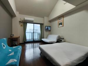 Apartments in the Namba area with airport bus and railway access