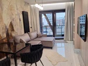 Black Amber Apartment with a view of the Motława River