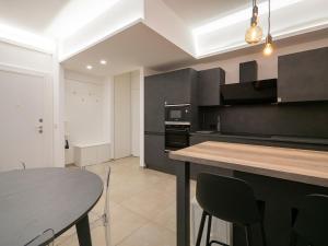 Xenia Milano - 3 room apt in Via Deruta 18