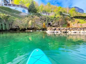 Les sources et grottes secrètes du Léman