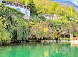 Les sources et grottes secrètes du Léman