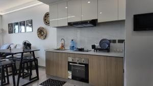 Blaq Bohemia Home Soulful 1BR Sanctuary