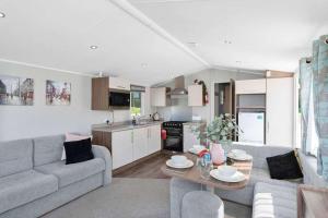 Lovely 3 bedroom holiday home in Seton Sand caravan park Wi-Fi Xbox