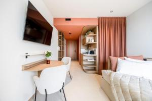 Tilia CoLiving - Self Check In by Homenhancement