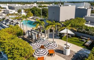 Ocean View Condo - Rooftop Pool & Beach Access