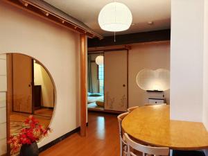 青葉邸-SHINSAIBASHI Apartments