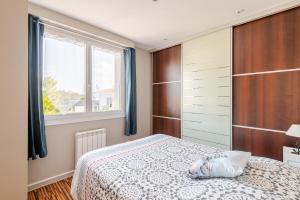 APPARTEMENT SPACIEUX et LUMINEUX AVEC GRAND GARAGE