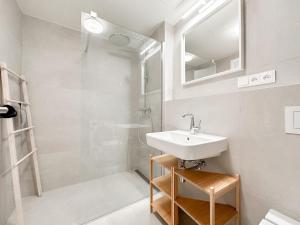 REAL Living by REFA - Modern Haven 508