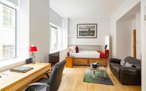 196 Bishopsgate Apartments by DMONTRIO