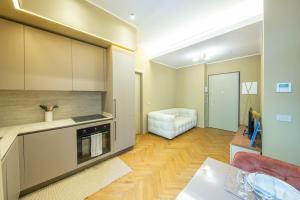 Luxury in the center 1bedroom apartment with AC and balcony