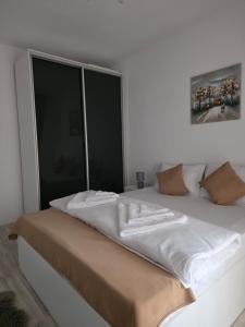 Apartament H, Bucharest