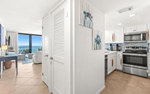 One Seagrove Place 0301