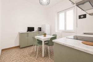 Frapolli 40 Elegant Studio