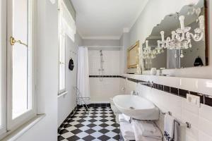 Villa Lucia mit Pool in Gardone Riviera, Gardasee