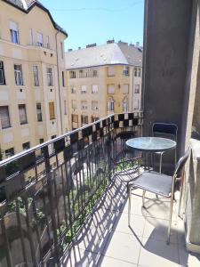 Apartman for the Championships Final weekend