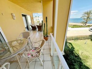 Coral Beach 63 by homeprive