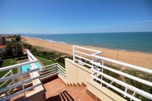 Ático frontal al mar con piscina privada by homeprive