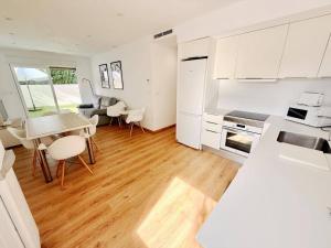 Tierra Marina 09 B2 by homeprive