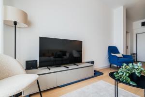 Twin Towers By In Property