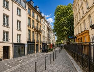 Joli studio, rue calme, prêt de Notre Dame de Paris