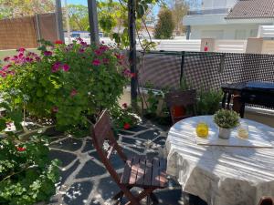 PLAYA ALMARDA,PISCINA,2 TERRAZAS,WIFI,PARKING,BBQ,TRANQUILo