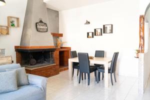 Sweet Holidays - La Caletta - Domus Grecu 2 - 200mt dal mare