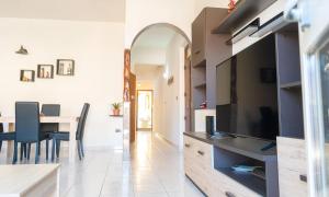 Sweet Holidays - La Caletta - Domus Grecu 2 - 200mt dal mare