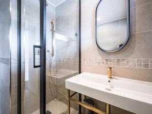 Appartement lumineux au centre de Val-dIsère - FR-1-518-106