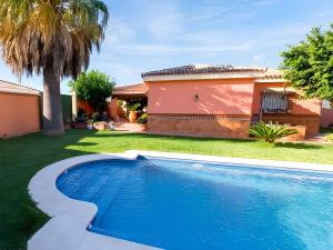 Chalet con piscina privada y amplio jardin SOLO ALQUILAMOS A FAMILIAS
