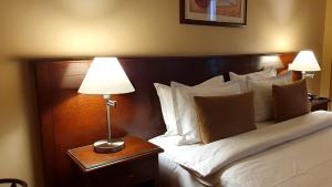 GARDEN Club - Hotel & Restaurant - FREE Outdoor Pool & Parking