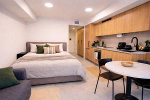 RS Suites - 501 First Residences