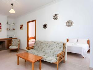Chalet con piscina privada y zona de barbacoa cerca del pueblo