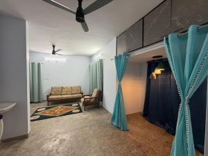 Elites Escape Stay