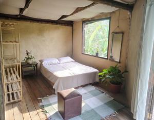 Chalé na mata, prox de cachoeira e praias