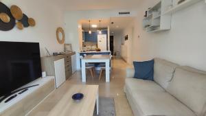 Sunny Home · Terraza & Piscina
