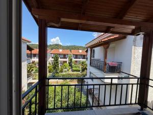 Sea Lavie Apartment -180m Beach - Starlink WiFI - Balcony - 2 Bedrooms