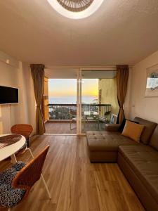 Bobo Beach Tenerife Holiday Apartment Las Americas