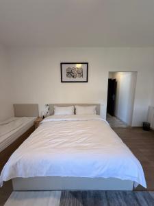 Happy Hue rooms Malpensa airport