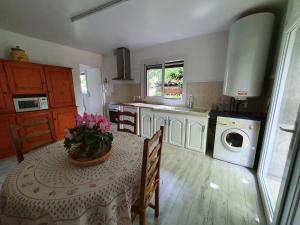 AUPS 43 m2 apartment Ground floor of villa