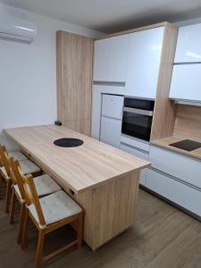 Serbian home with garden, free parking