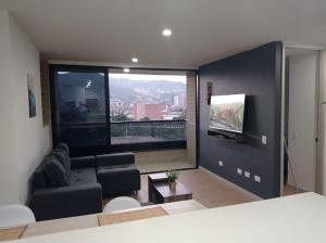 Class 48 en sabaneta, Explora y Relájate, refugio cómodo cerca de Todo