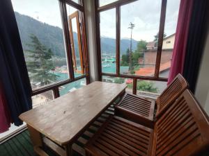 Hotel Alpine Manali