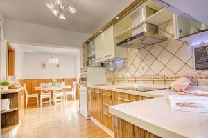 4BR Wellness Villa- Pool, Sauna, Gym